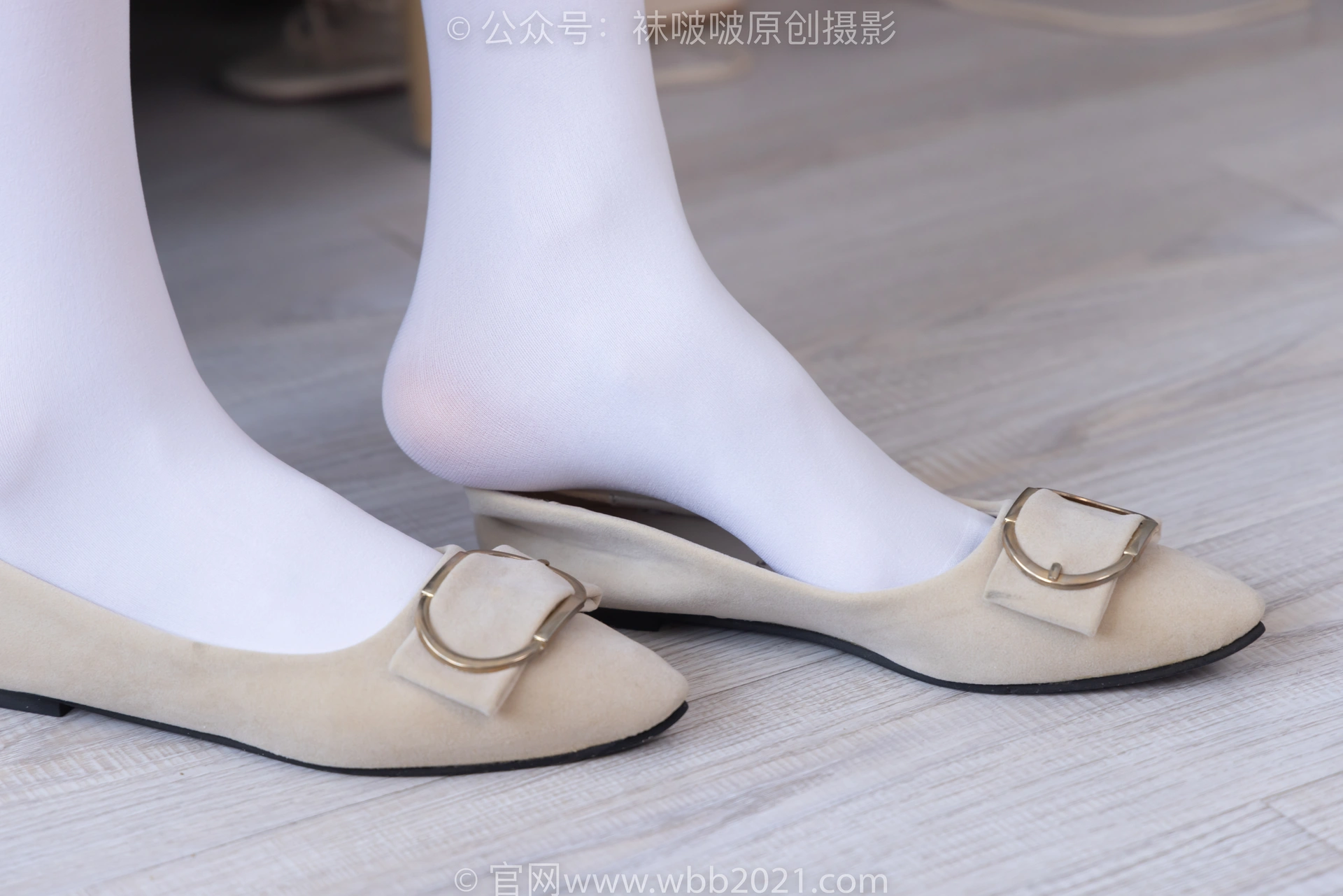 [BoBoSocks袜啵啵] NO.322 芝士-两双平底鞋、厚白丝（花絮版） 2